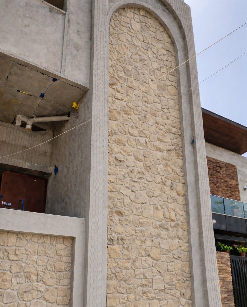 𝑪𝒍𝒊𝒆𝒏𝒕:“I want to use stone here, but how will it look?”
𝐔𝐬: “Let’s show you.”
Using AI visualization, we transformed their double-height wall into a stunning stone-clad feature — even before the work begins.
𝐍𝐨 𝐠𝐮𝐞𝐬𝐬𝐰𝐨𝐫𝐤. 𝐉𝐮𝐬𝐭 𝐜𝐨𝐧𝐟𝐢𝐝𝐞𝐧𝐜𝐞.